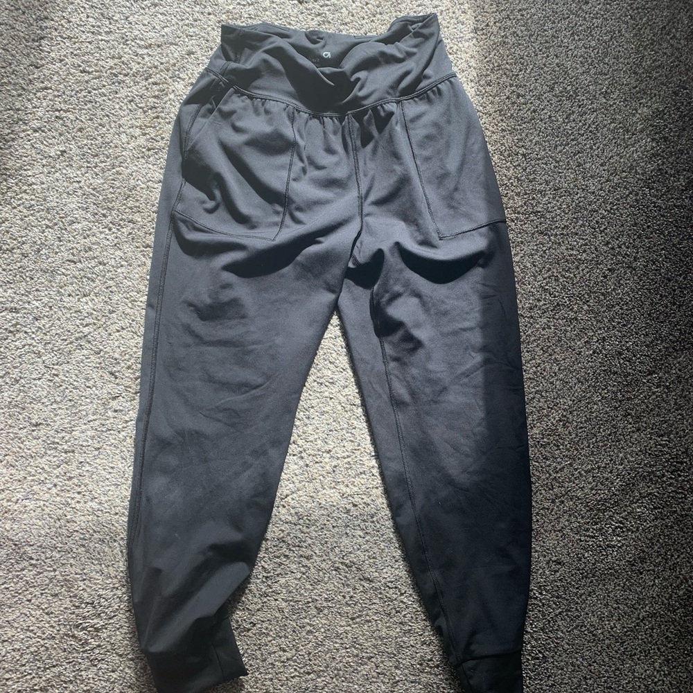 Gapfit eclipse joggers new. Black size small
